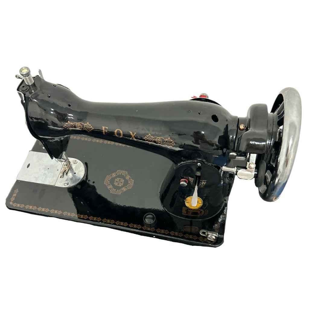 Maquinha De Costura Domestica SEM MOTOR Reta Famosa Pretinha